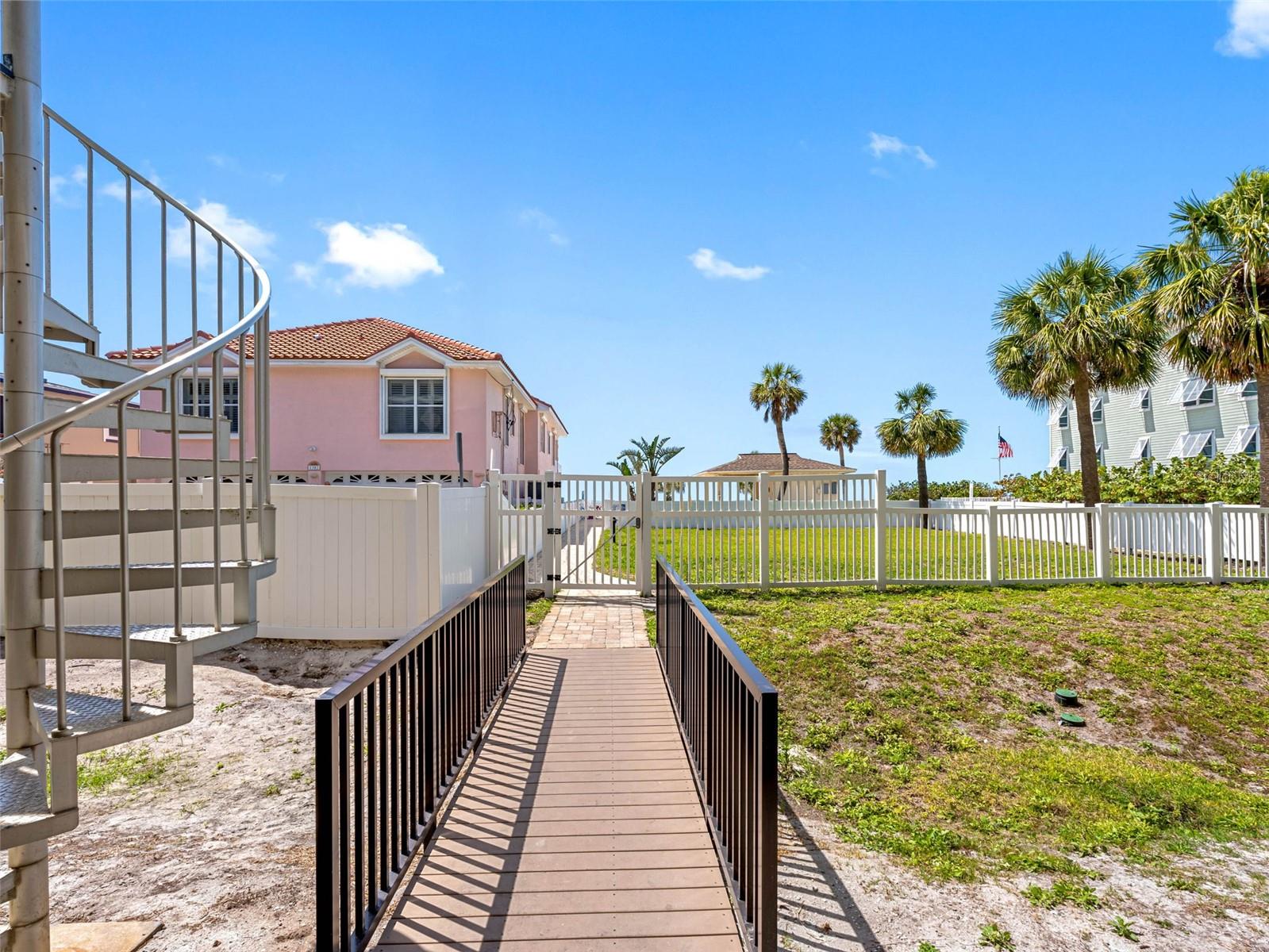 1300 GULF BLVD #301, INDIAN ROCKS BEACH, FL, 33785
