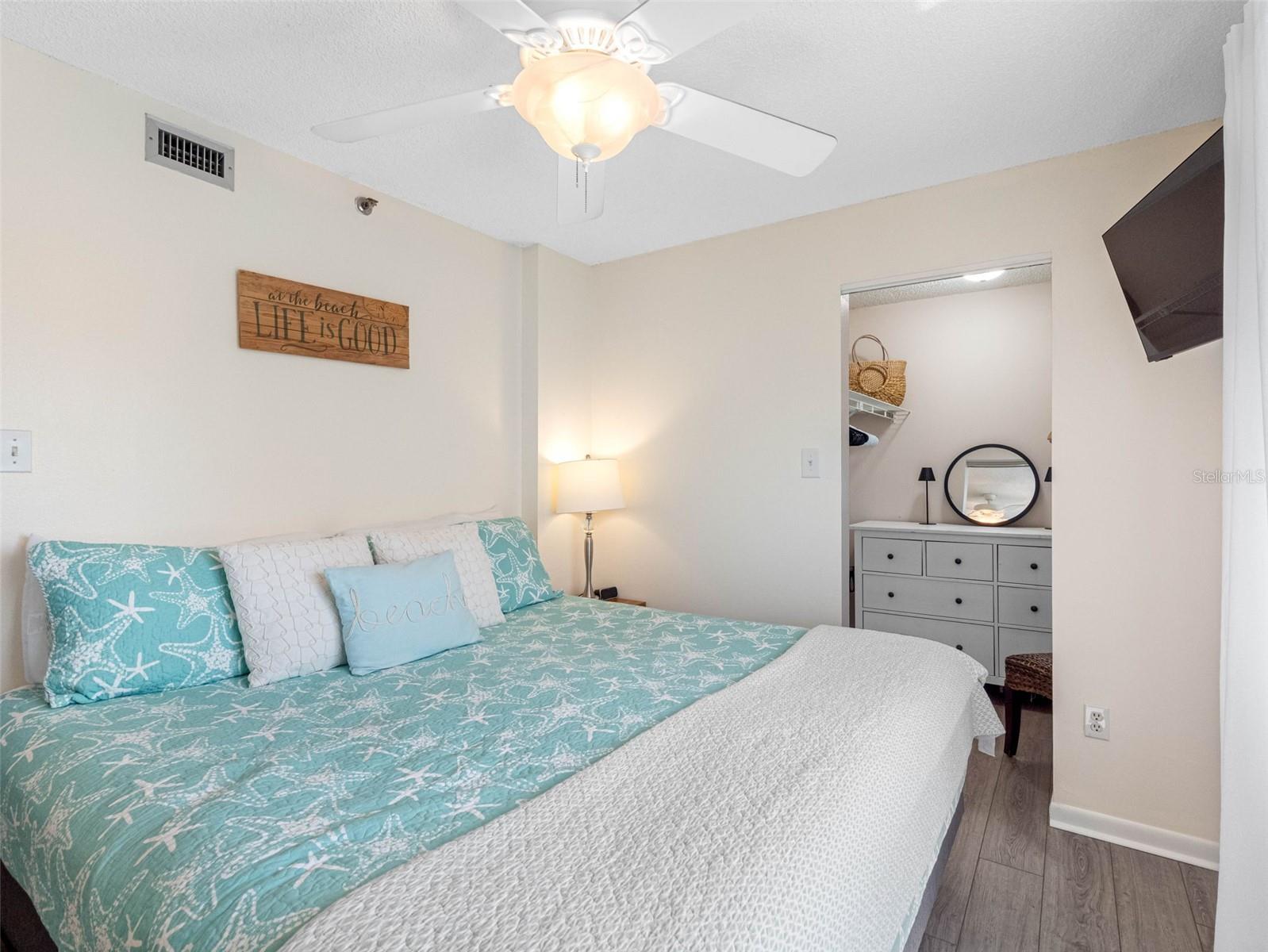 1300 GULF BLVD #301, INDIAN ROCKS BEACH, FL, 33785