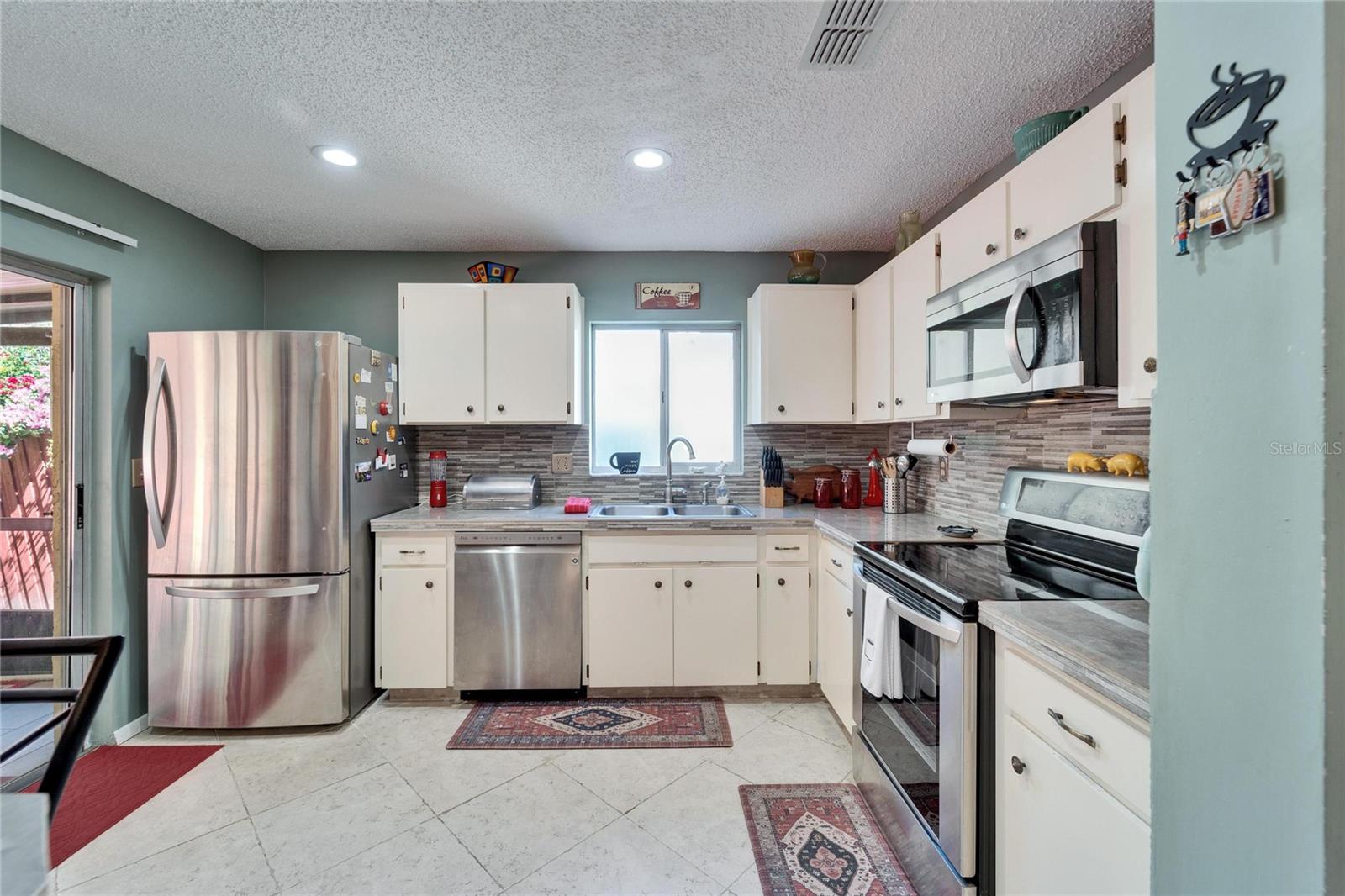 2033 SHADOW PINE DR, BRANDON, FL, 33511