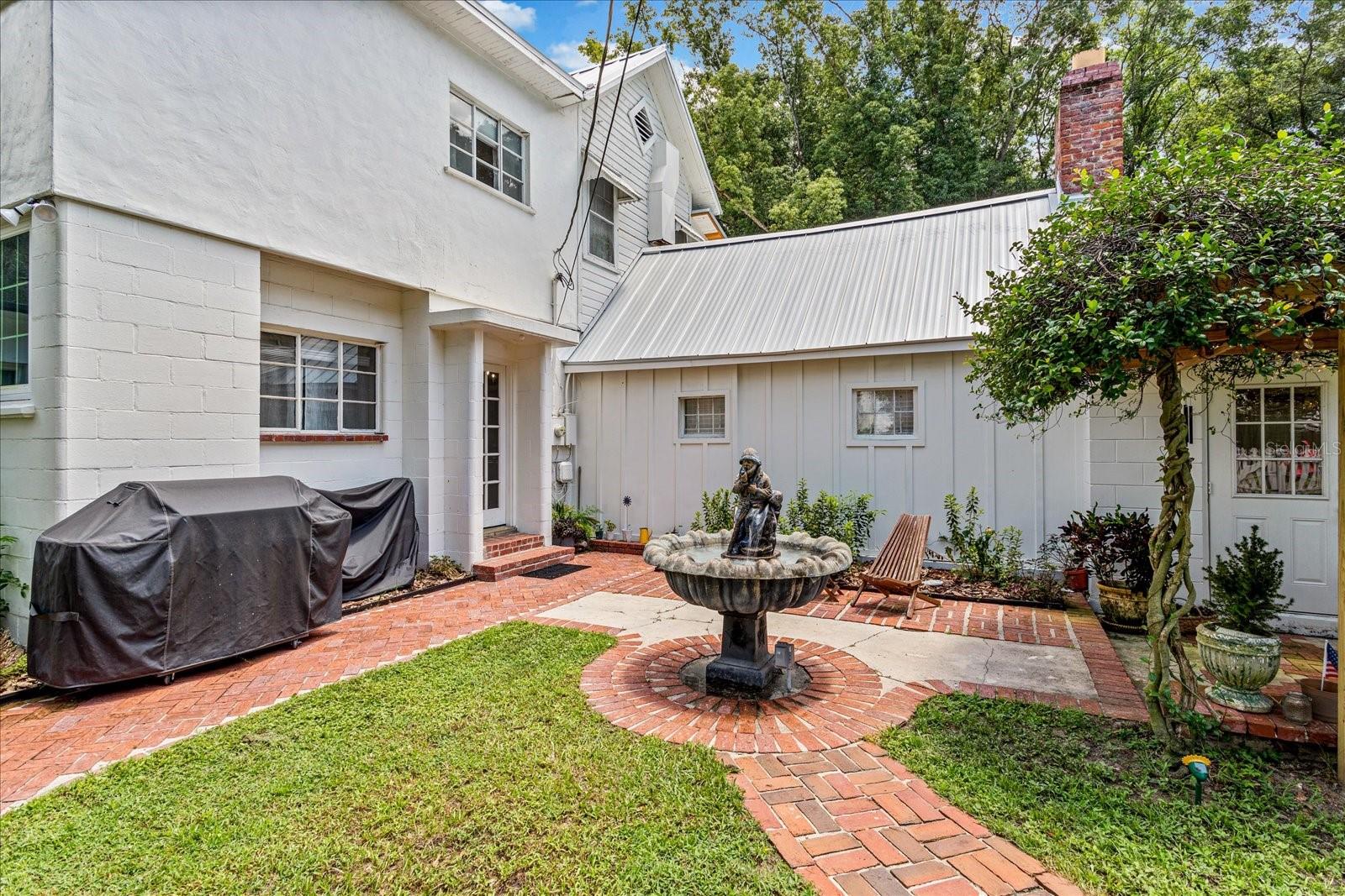 23730 FRANKLIN AVE, SORRENTO, FL, 32776