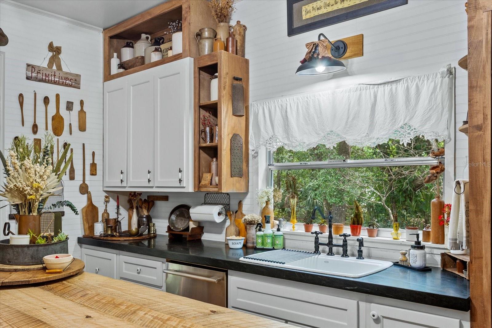 23730 FRANKLIN AVE, SORRENTO, FL, 32776
