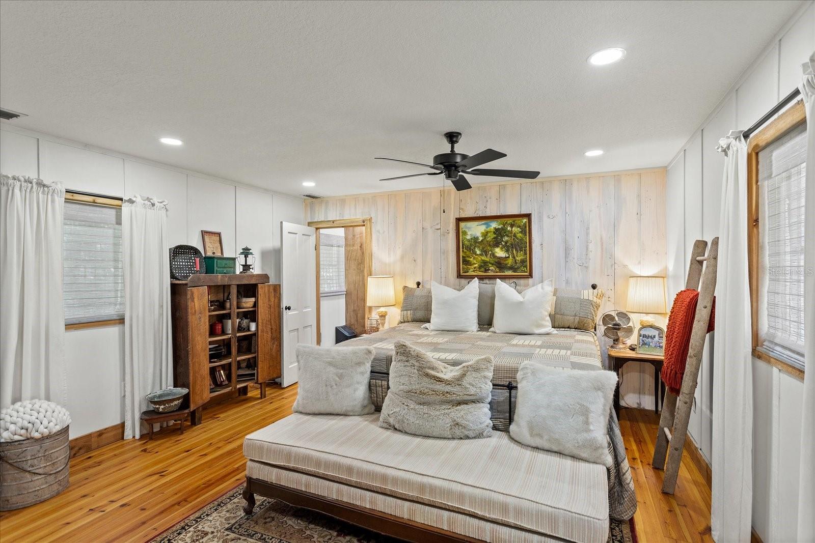 23730 FRANKLIN AVE, SORRENTO, FL, 32776