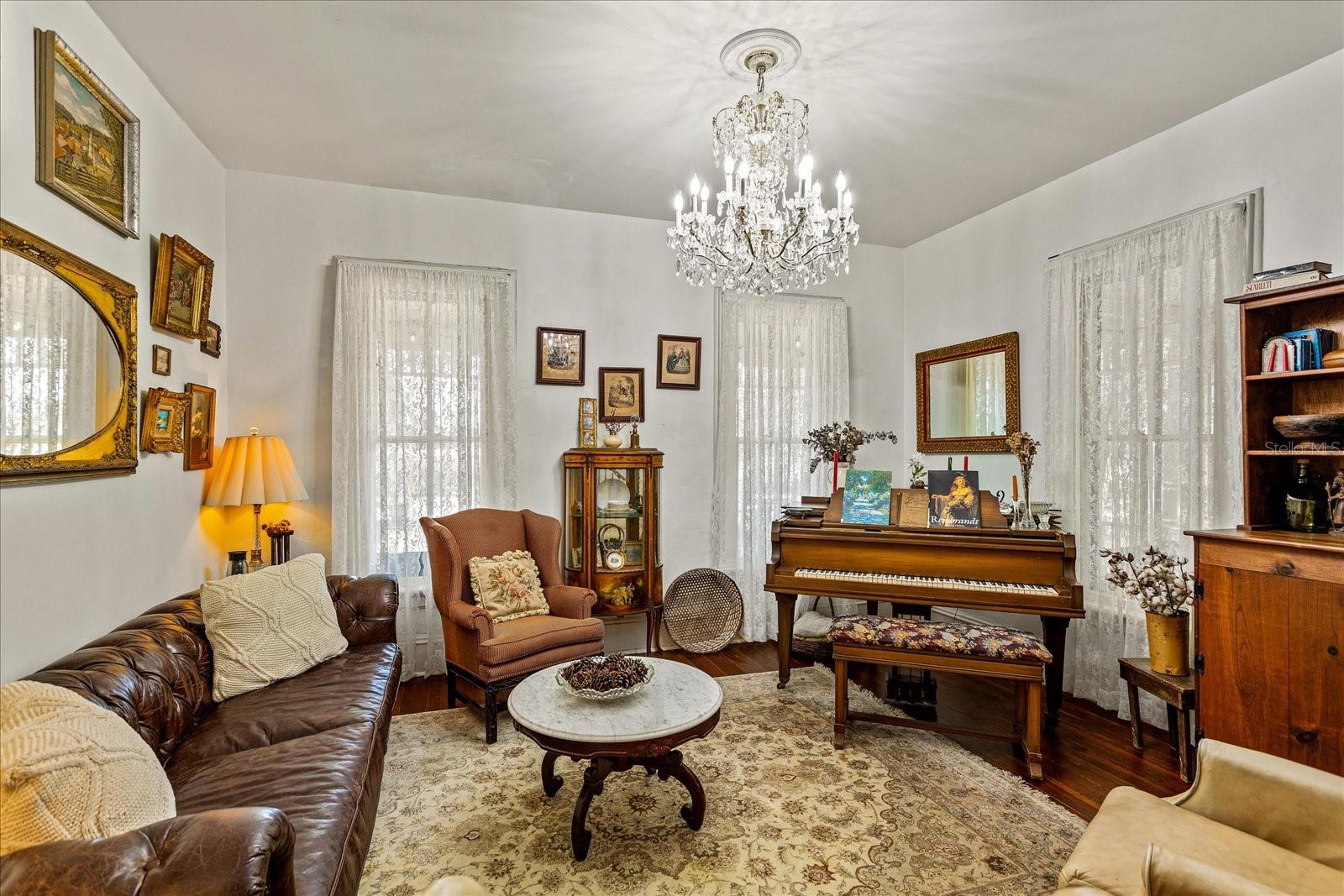 23730 FRANKLIN AVE, SORRENTO, FL, 32776
