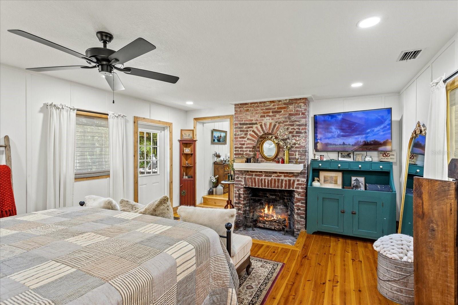23730 FRANKLIN AVE, SORRENTO, FL, 32776