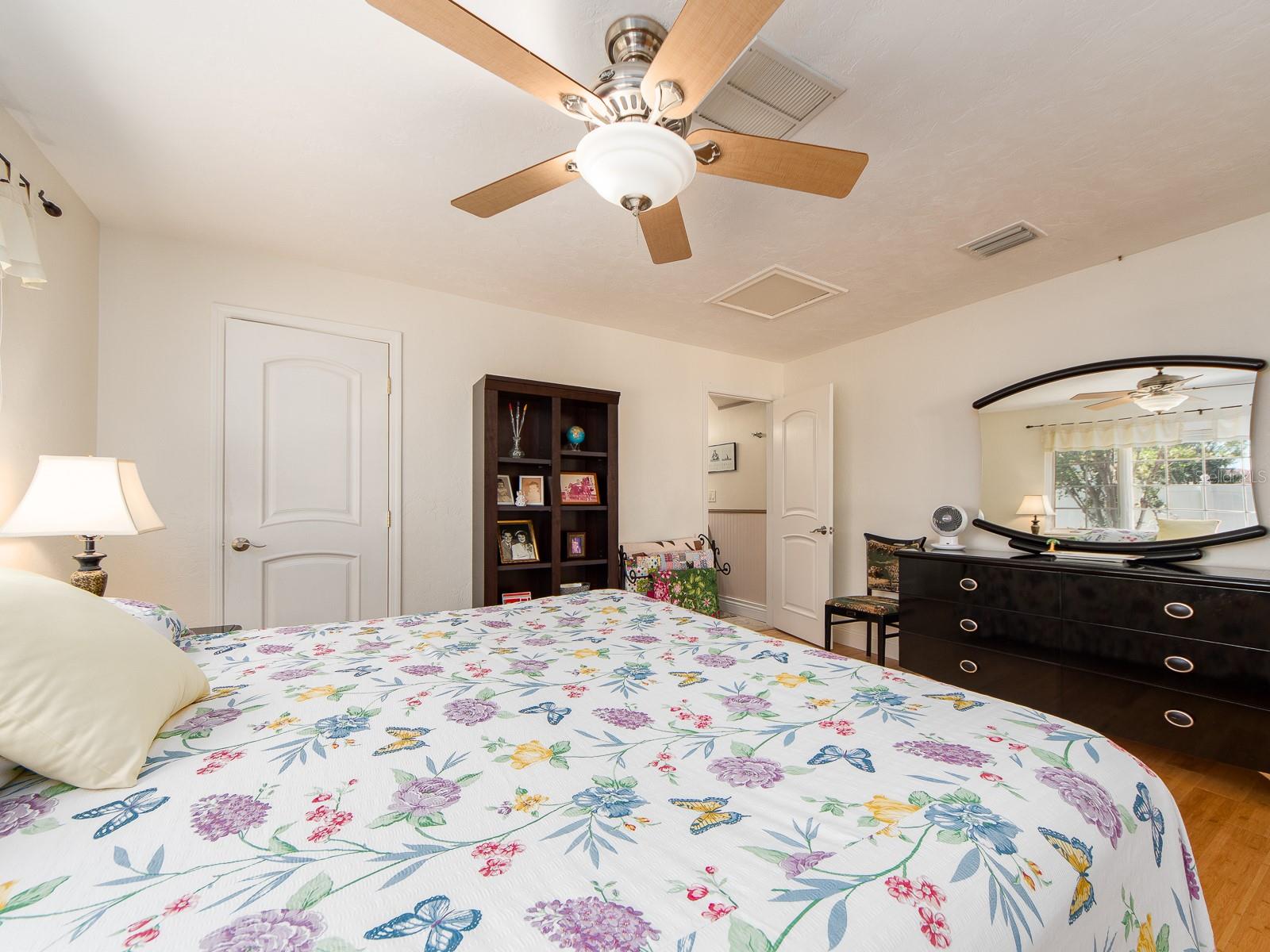 1140 81ST ST S, ST PETERSBURG, FL, 33707