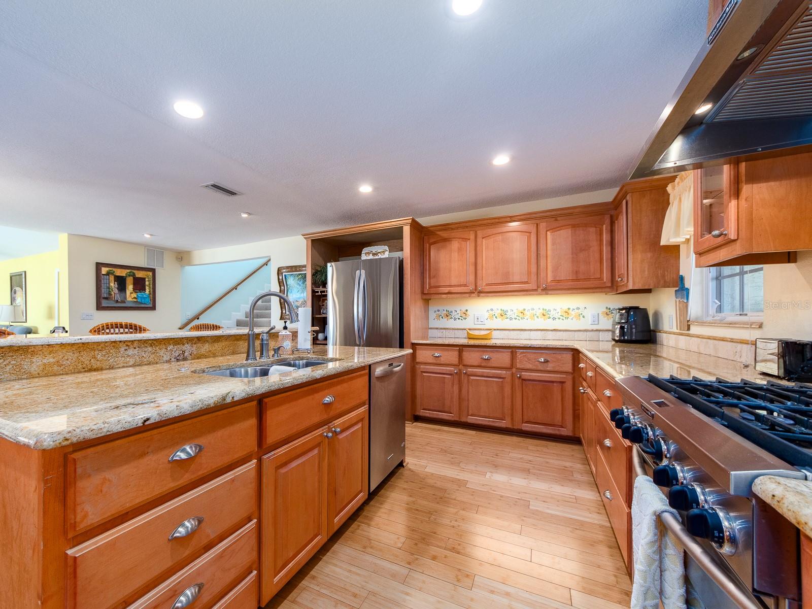 1140 81ST ST S, ST PETERSBURG, FL, 33707