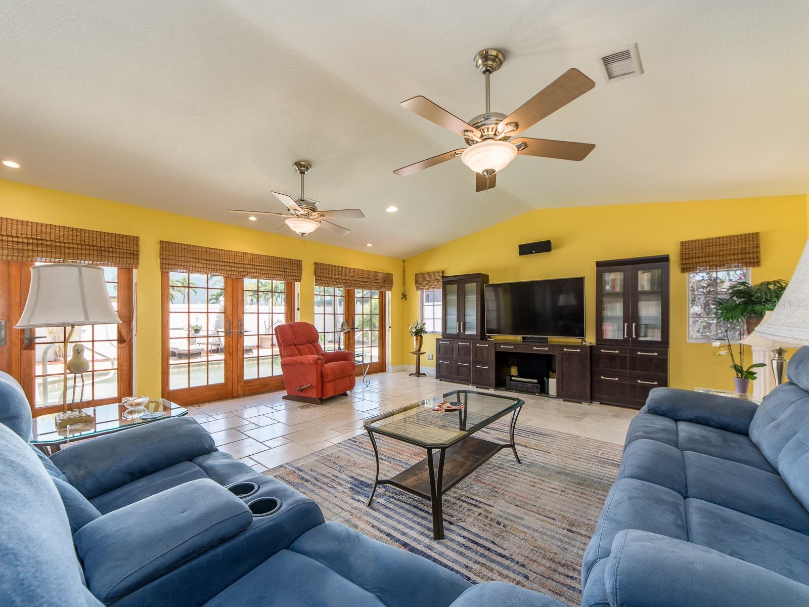 1140 81ST ST S, ST PETERSBURG, FL, 33707