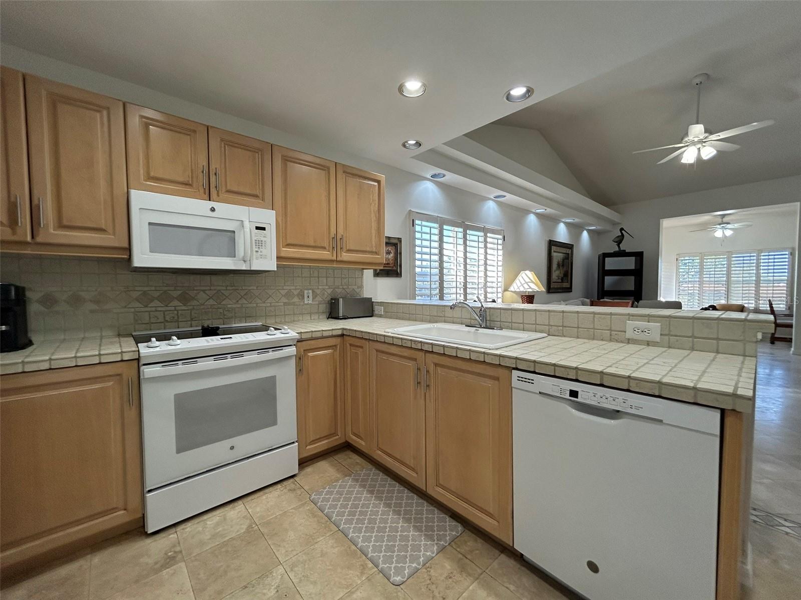 3605 54TH DR W #204, BRADENTON, FL, 34210