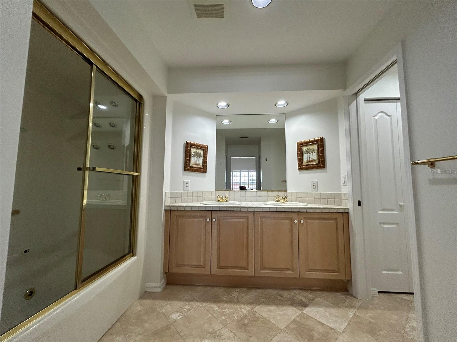 3605 54TH DR W #204, BRADENTON, FL, 34210