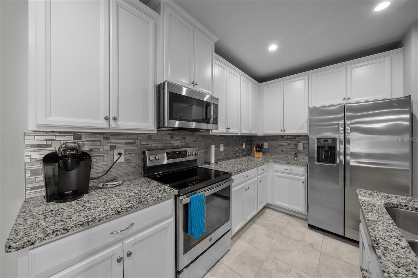 17663 TURNING LEAF CIR, LAND O LAKES, FL, 34638