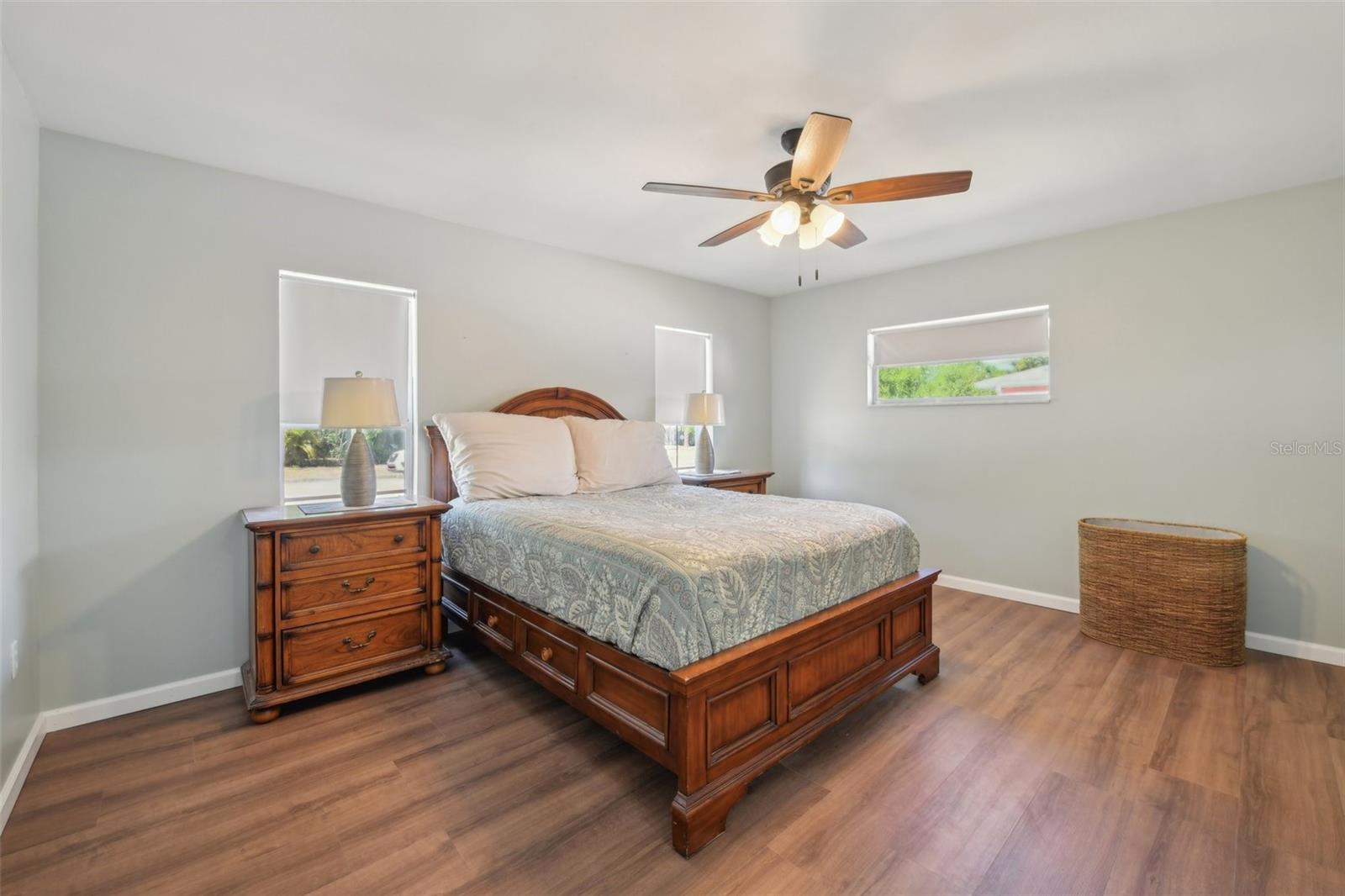 1125 HILLCREST CT, EUSTIS, FL, 32726