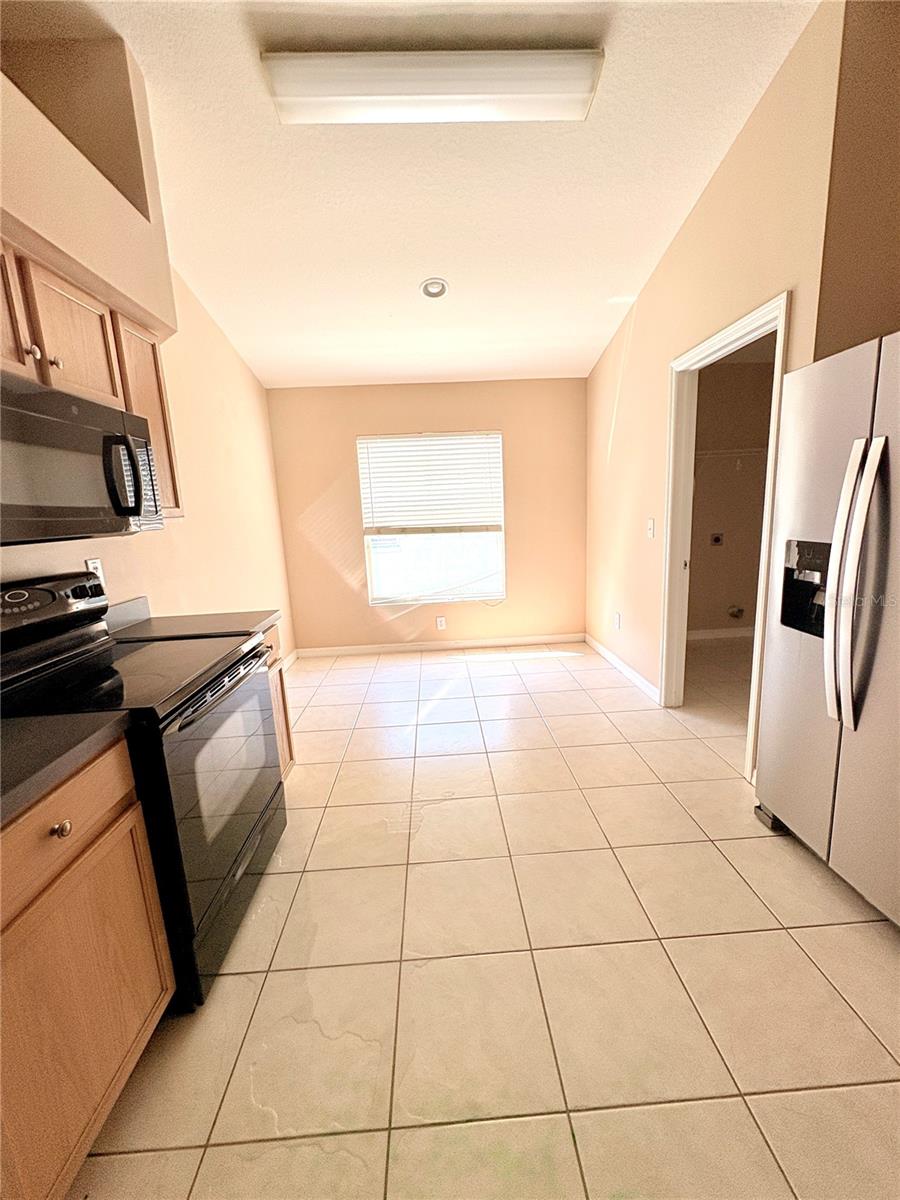 8523 CANTERBURY LAKE BLVD, TAMPA, FL, 33619