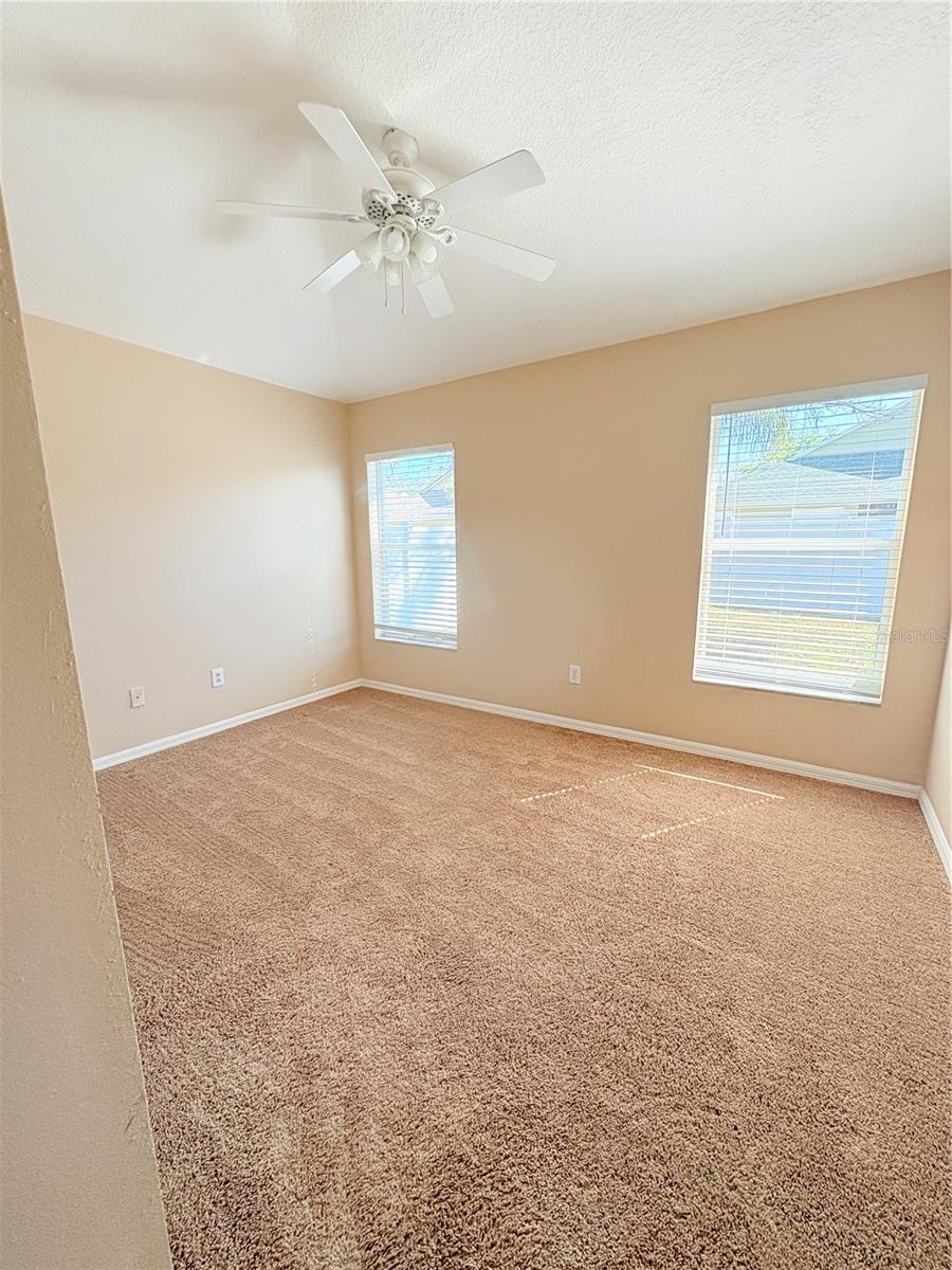 8523 CANTERBURY LAKE BLVD, TAMPA, FL, 33619