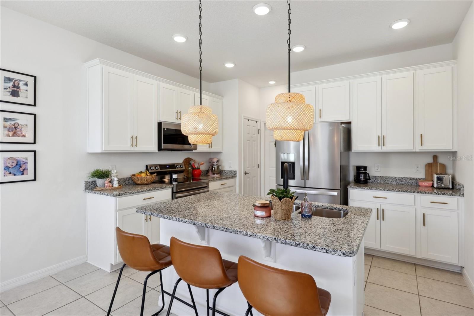 2558 SHAMROCK ST, TAVARES, FL, 32778