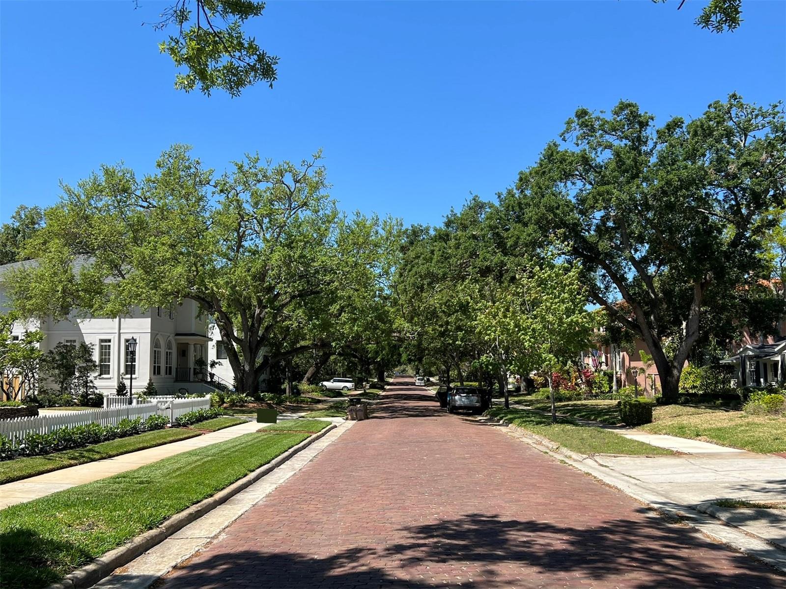 3021 W LAWN AVE, TAMPA, FL, 33611