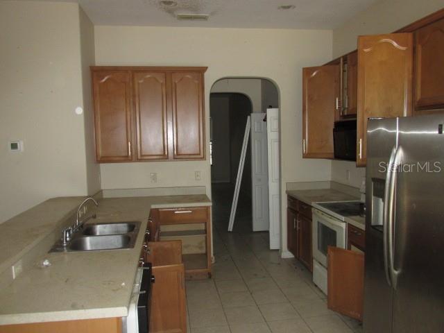 563 LAKE DAVENPORT CIR, DAVENPORT, FL, 33837