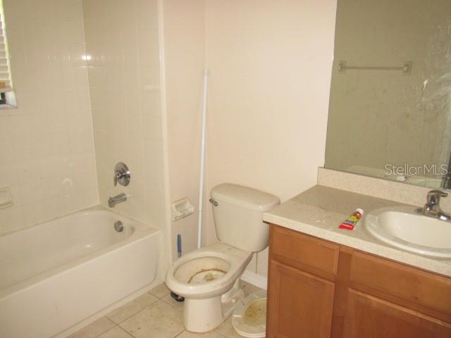 563 LAKE DAVENPORT CIR, DAVENPORT, FL, 33837