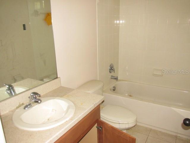 563 LAKE DAVENPORT CIR, DAVENPORT, FL, 33837