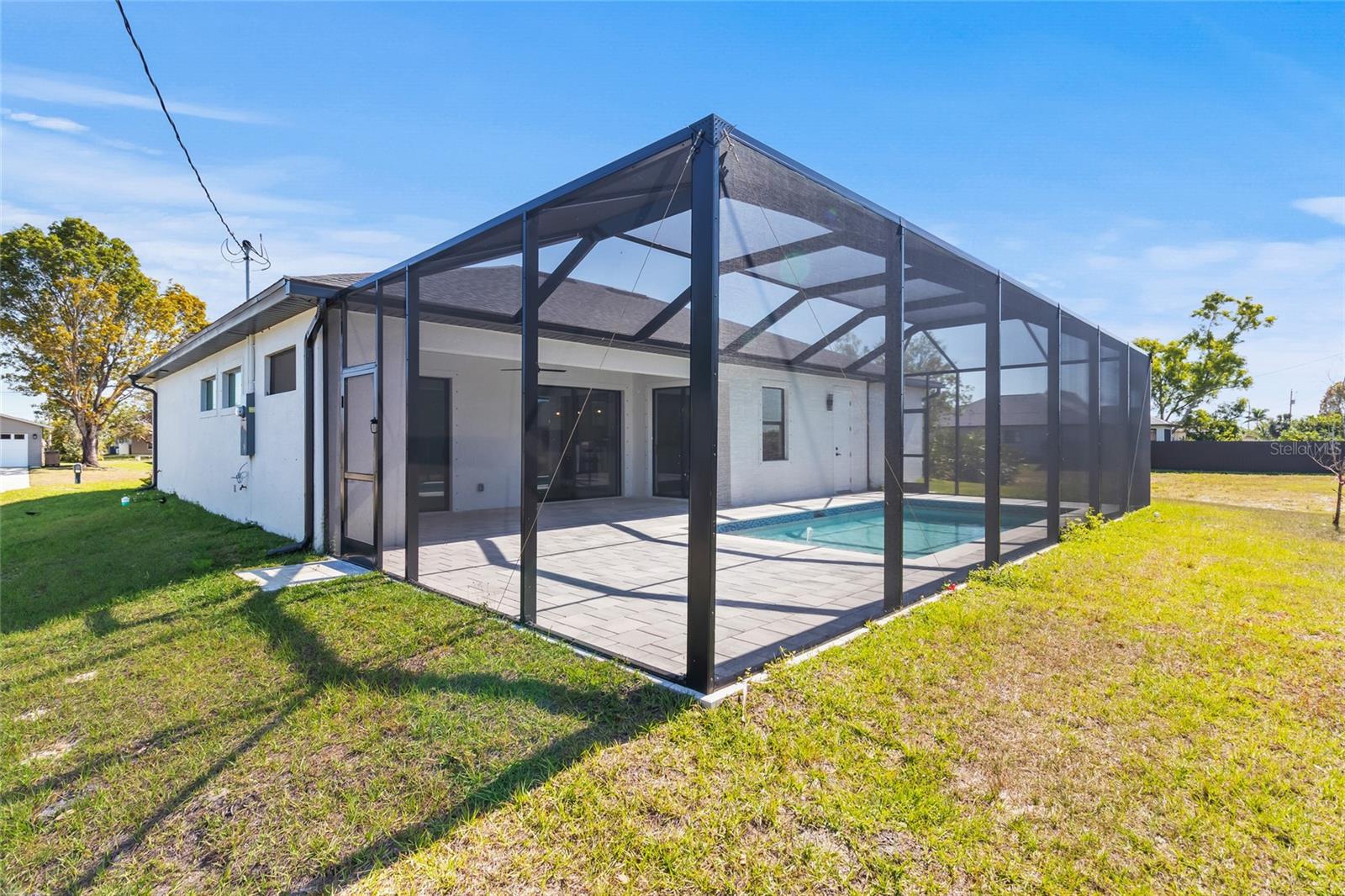 2032 NE 20TH TER, CAPE CORAL, FL, 33909