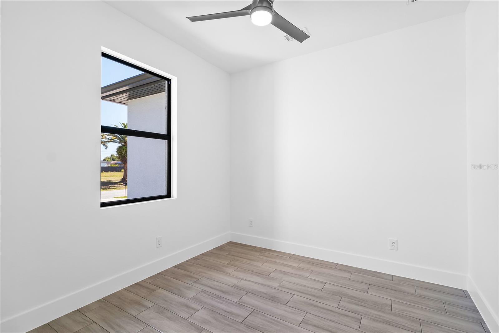 2032 NE 20TH TER, CAPE CORAL, FL, 33909