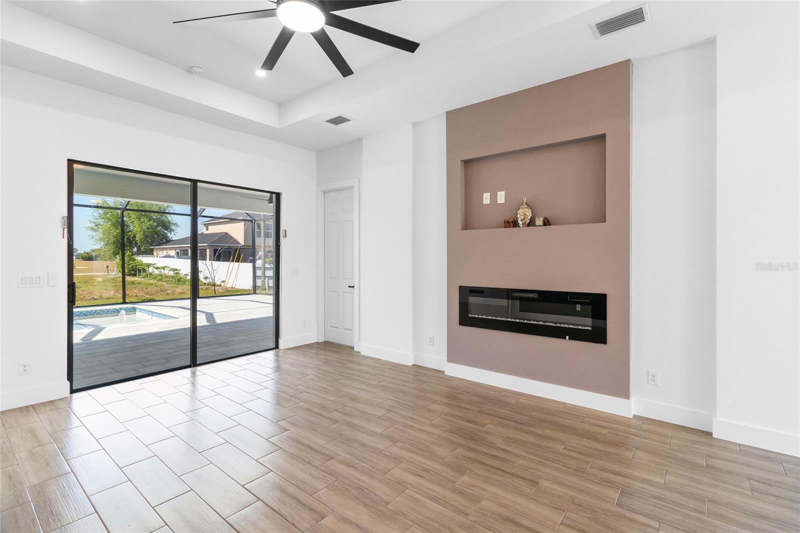 2032 NE 20TH TER, CAPE CORAL, FL, 33909