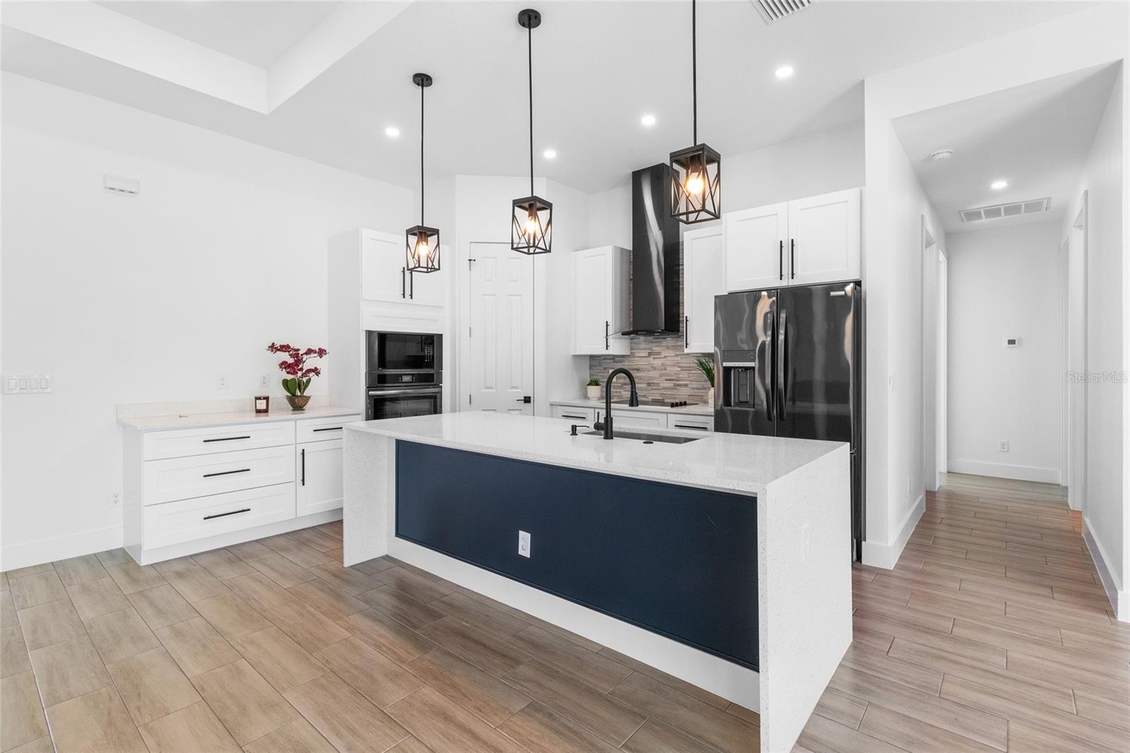 2032 NE 20TH TER, CAPE CORAL, FL, 33909