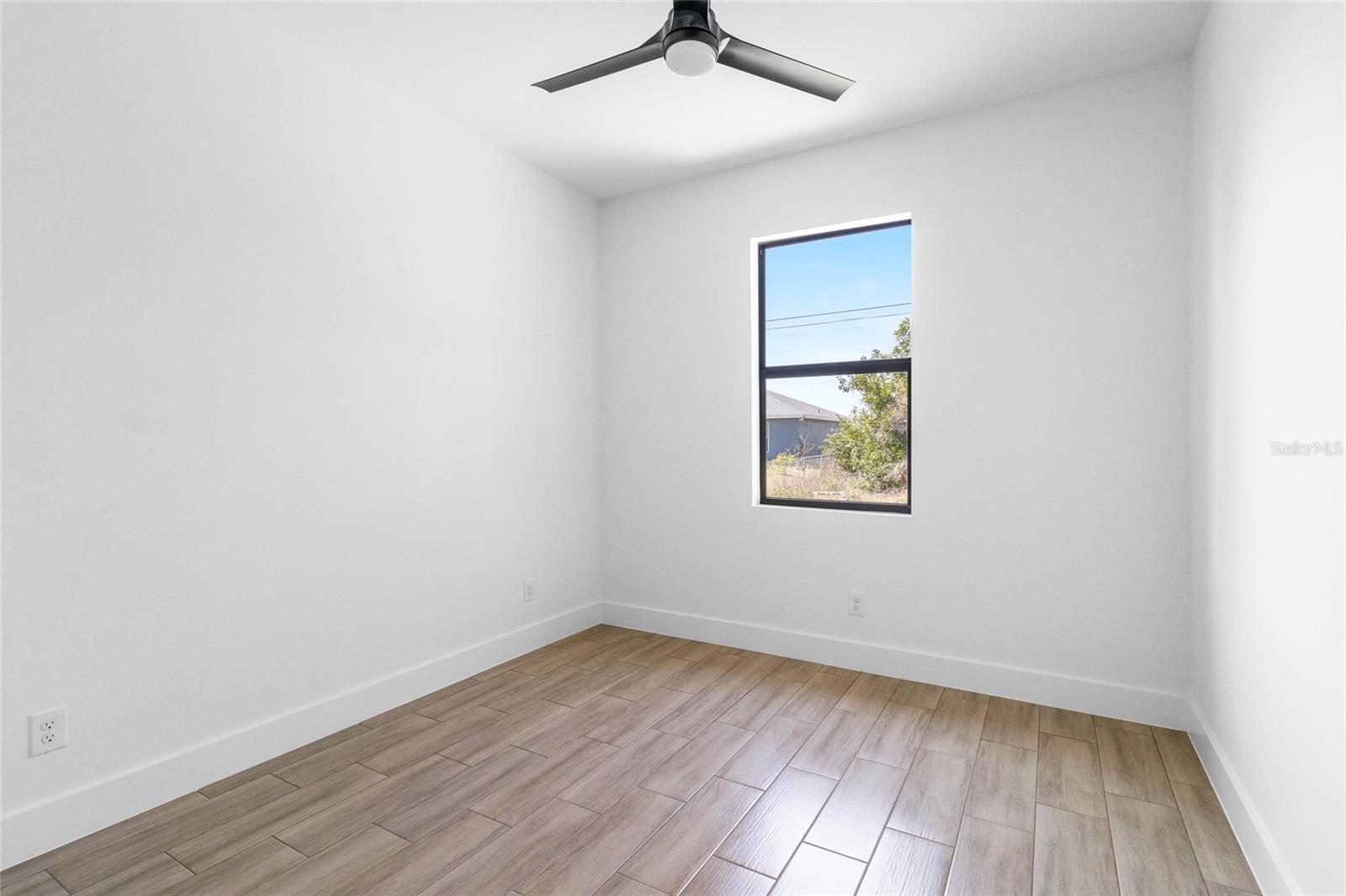 2032 NE 20TH TER, CAPE CORAL, FL, 33909