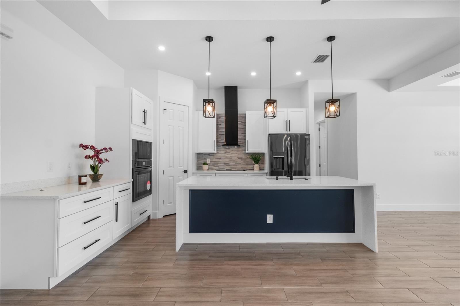 2032 NE 20TH TER, CAPE CORAL, FL, 33909