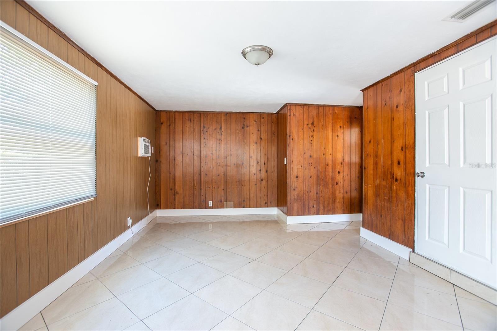 954 CHIPPENDALE ST, DELTONA, FL, 32725