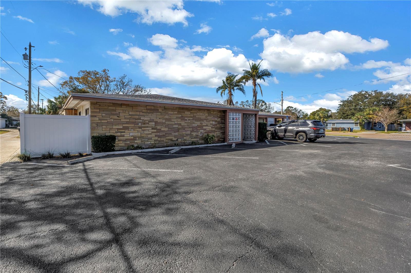 6017 DR MARTIN LUTHER KING JR ST N #J, ST PETERSBURG, FL, 33703