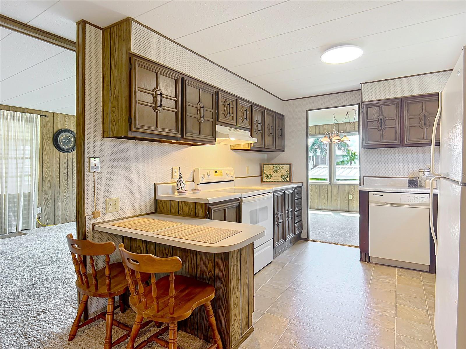 12706 LAKE DORA CIR, TAVARES, FL, 32778
