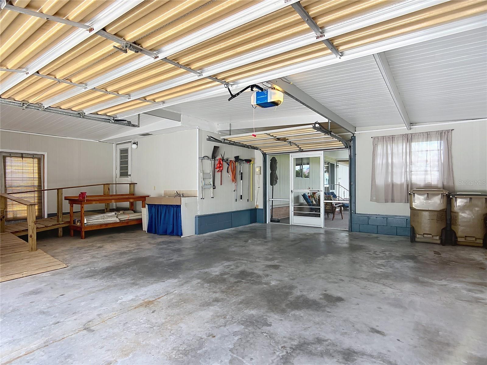 12706 LAKE DORA CIR, TAVARES, FL, 32778
