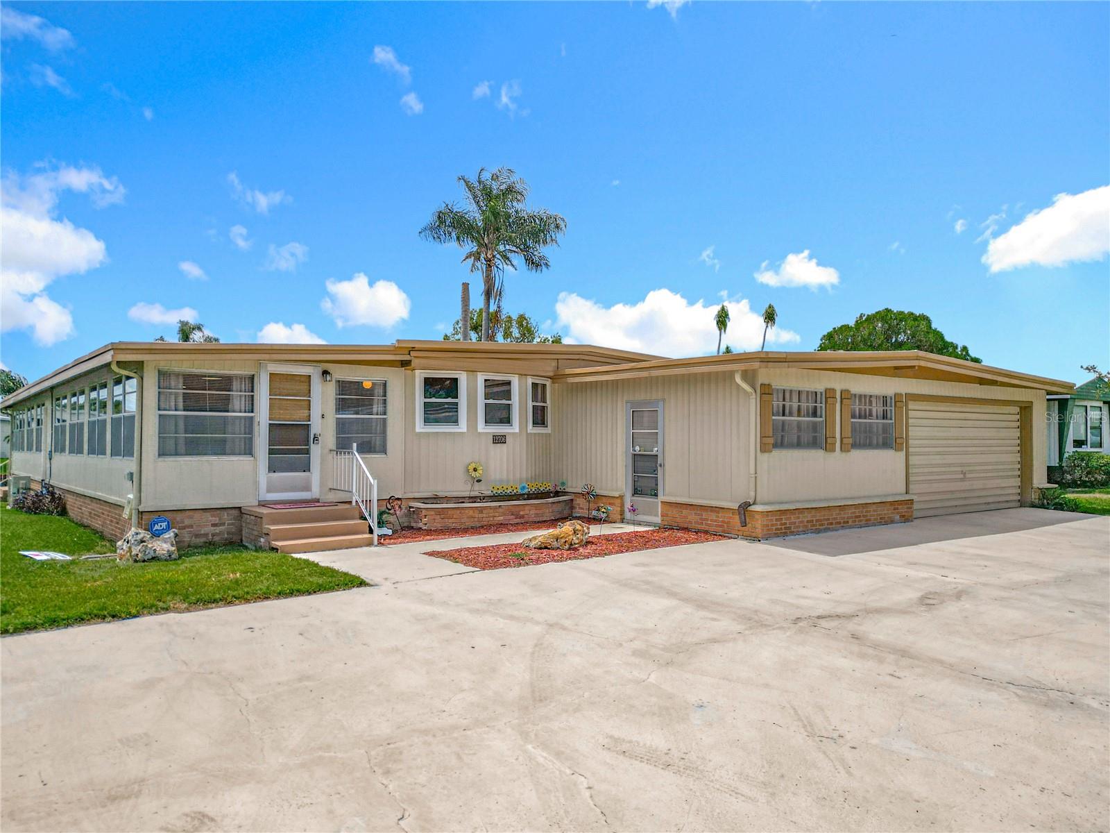 12706 LAKE DORA CIR, TAVARES, FL, 32778