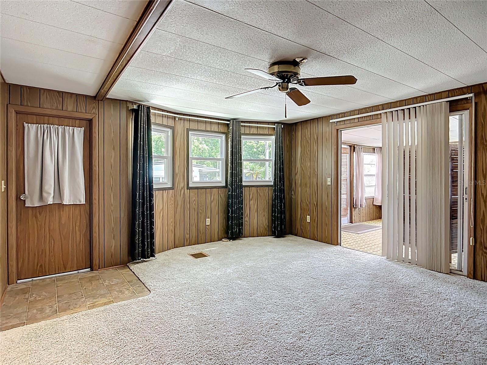 12706 LAKE DORA CIR, TAVARES, FL, 32778