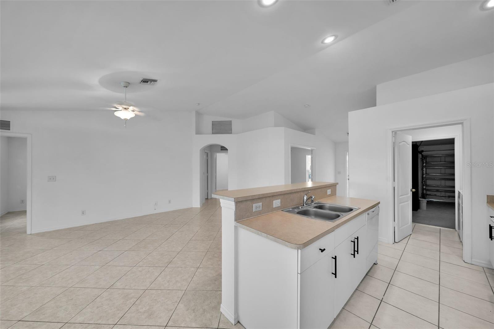 1317 NE 1ST PL, CAPE CORAL, FL, 33909