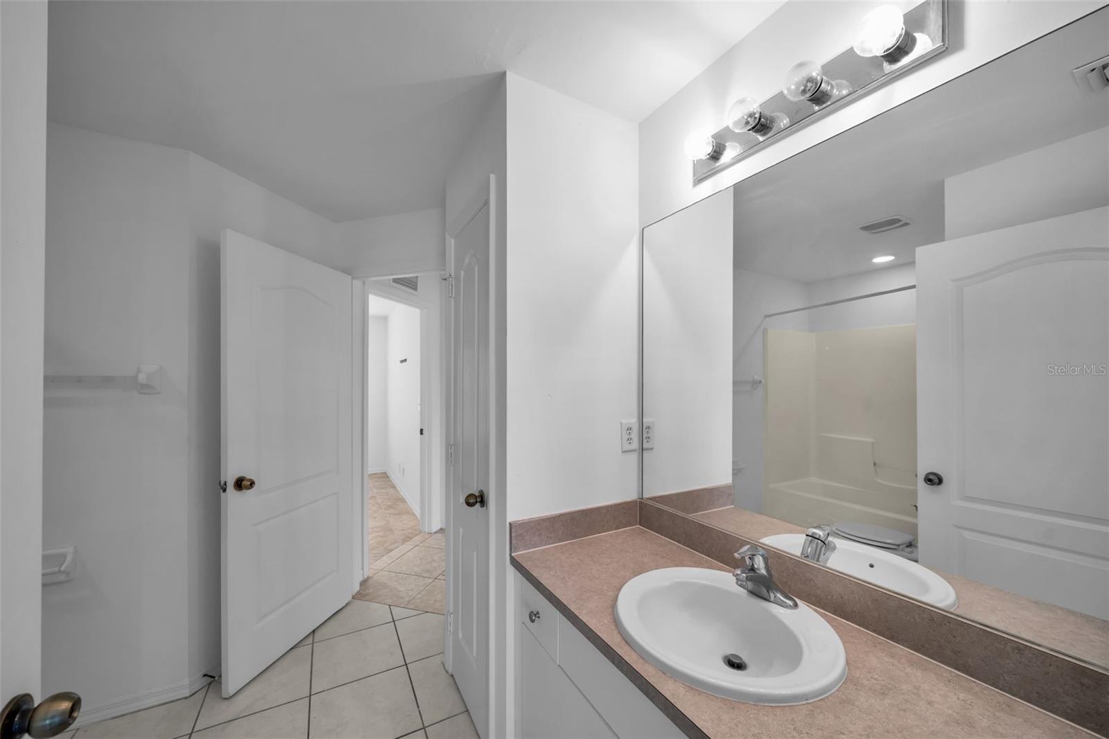 1317 NE 1ST PL, CAPE CORAL, FL, 33909