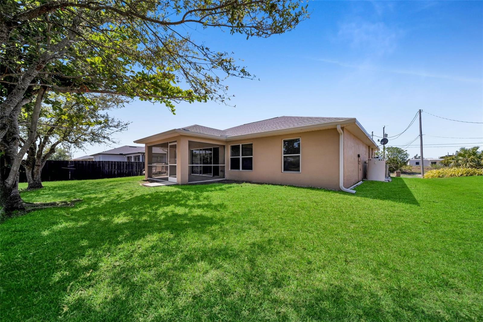 1317 NE 1ST PL, CAPE CORAL, FL, 33909