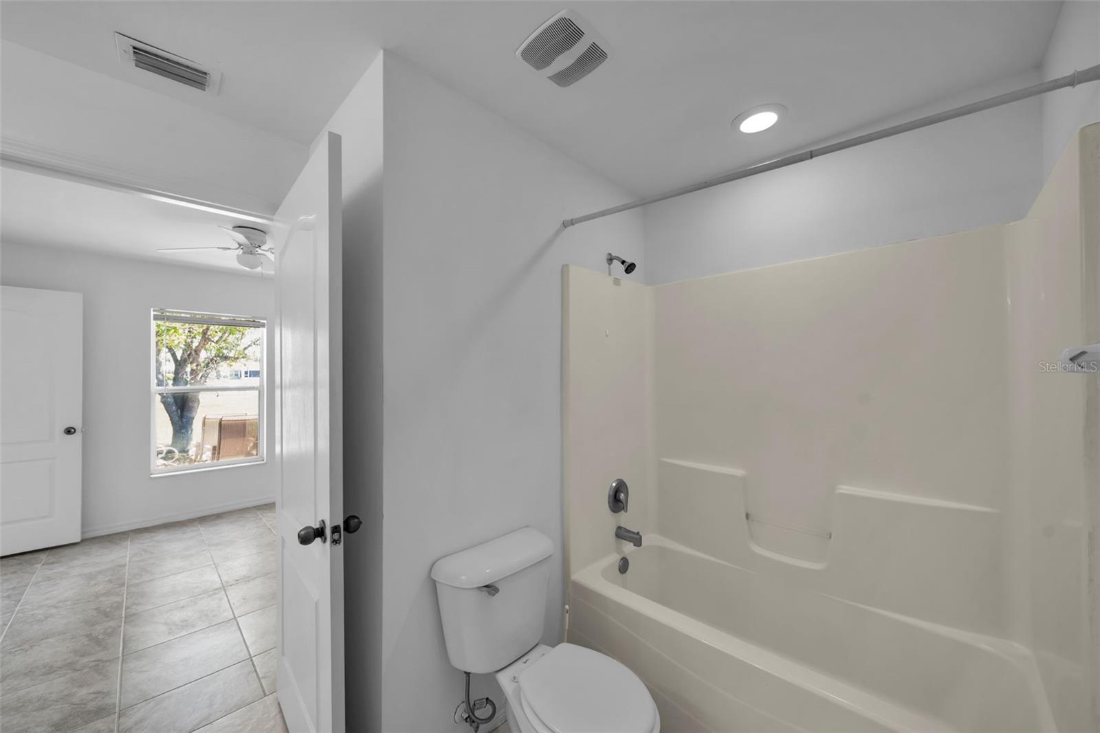 1317 NE 1ST PL, CAPE CORAL, FL, 33909