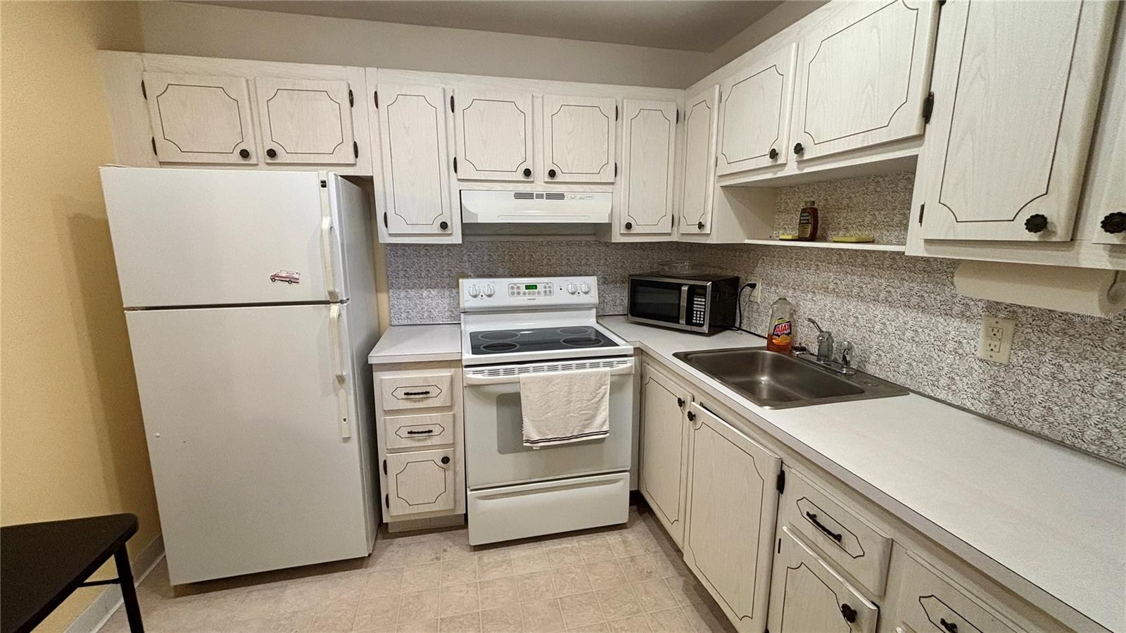 1801 BEDFORD LN #46, SUN CITY CENTER, FL, 33573