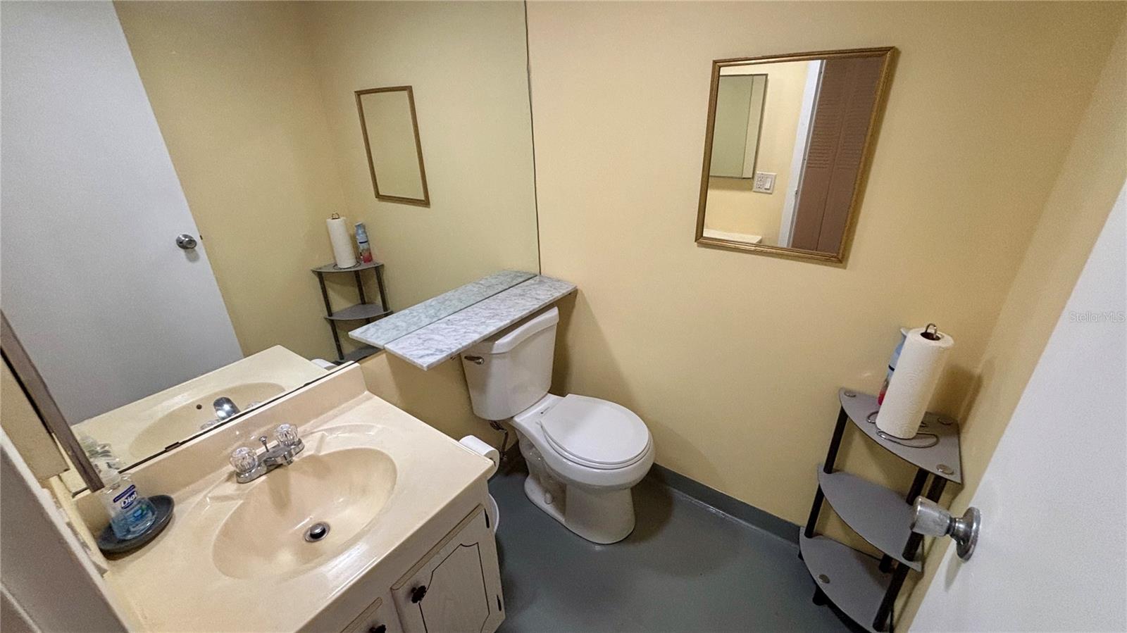 1801 BEDFORD LN #46, SUN CITY CENTER, FL, 33573