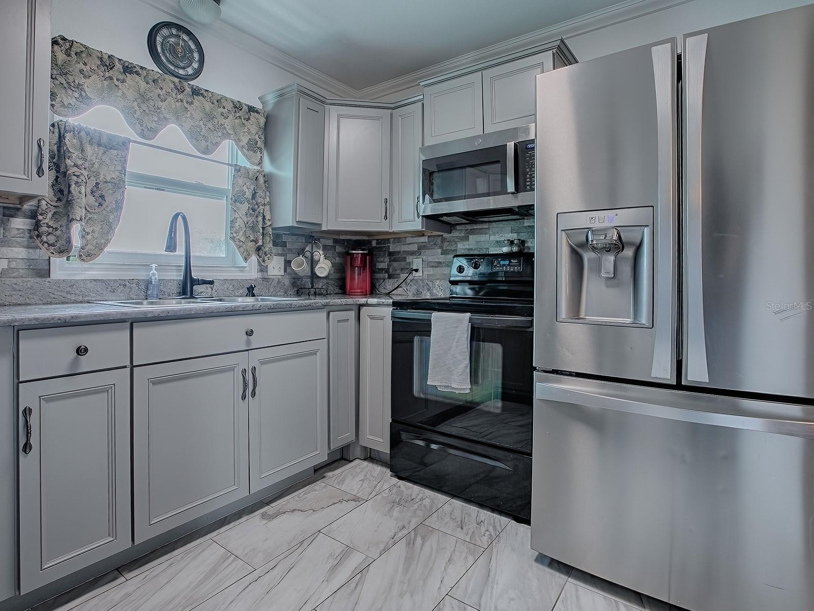 123 W DADE AVE, BUSHNELL, FL, 33513