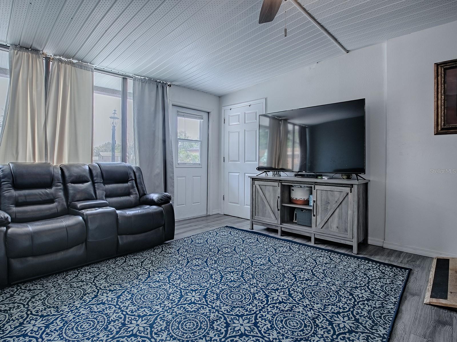 123 W DADE AVE, BUSHNELL, FL, 33513