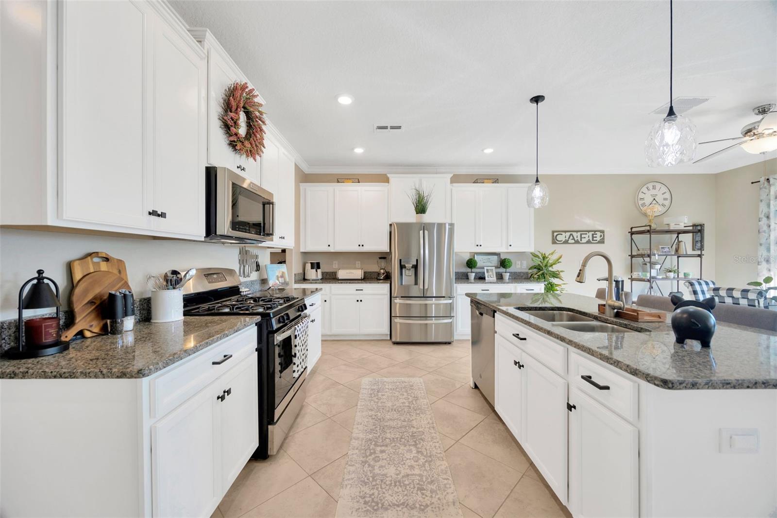 21832 CREST MEADOW DR, LAND O LAKES, FL, 34637