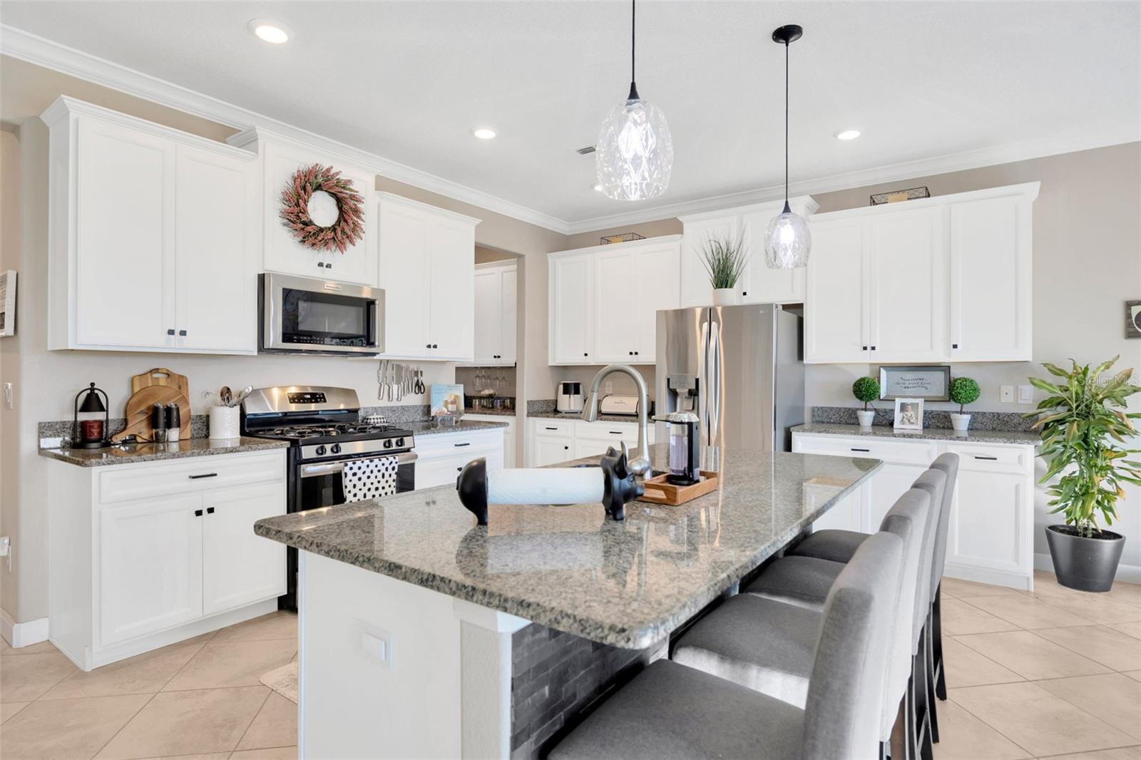 21832 CREST MEADOW DR, LAND O LAKES, FL, 34637