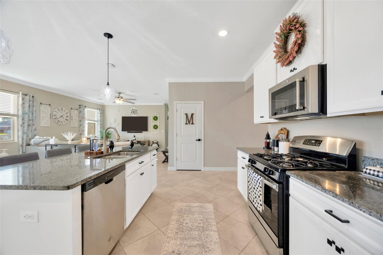 21832 CREST MEADOW DR, LAND O LAKES, FL, 34637