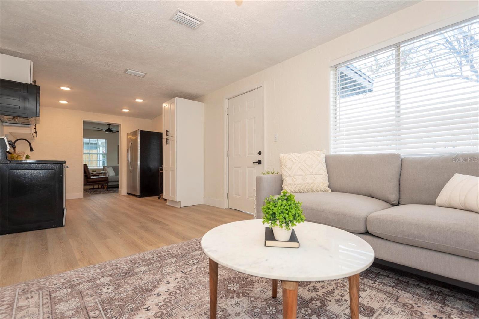 913 LAKE AVE, EDGEWATER, FL, 32132
