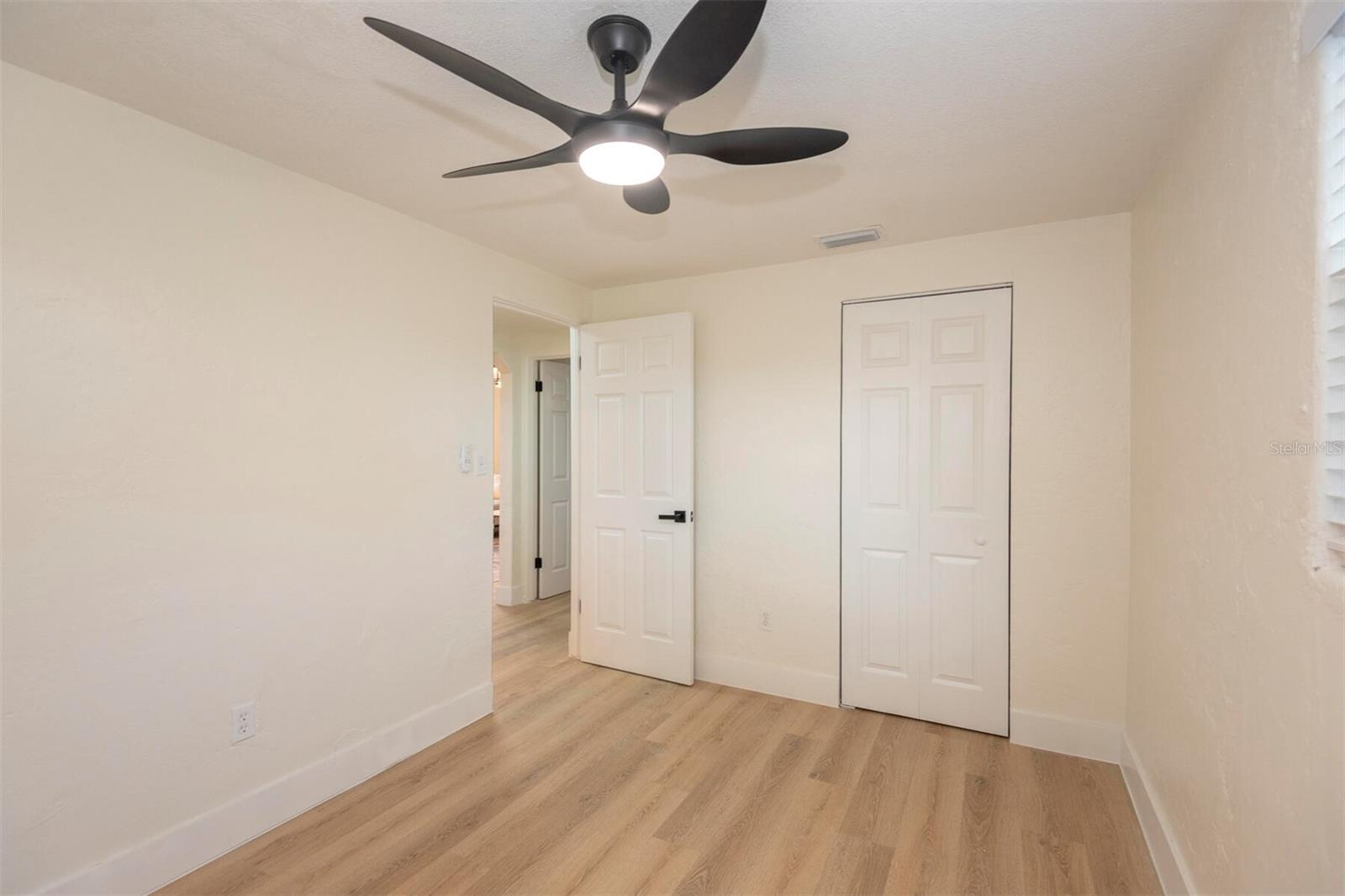 913 LAKE AVE, EDGEWATER, FL, 32132