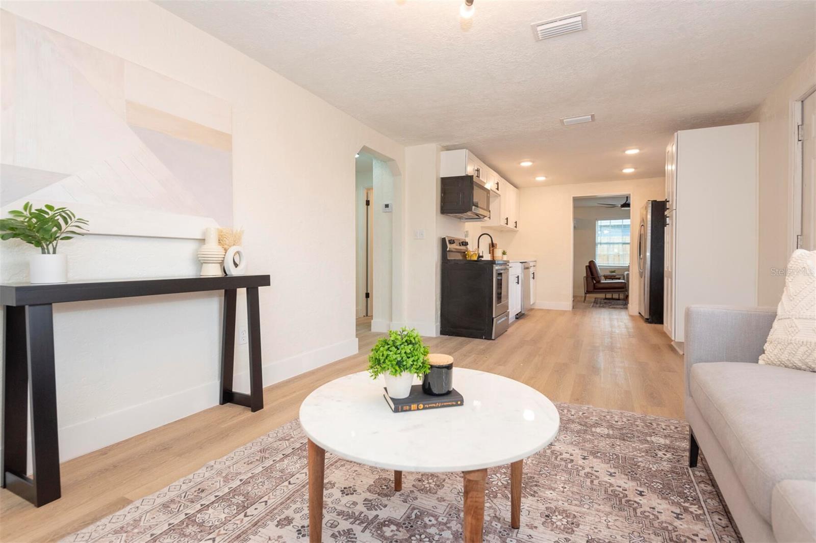 913 LAKE AVE, EDGEWATER, FL, 32132