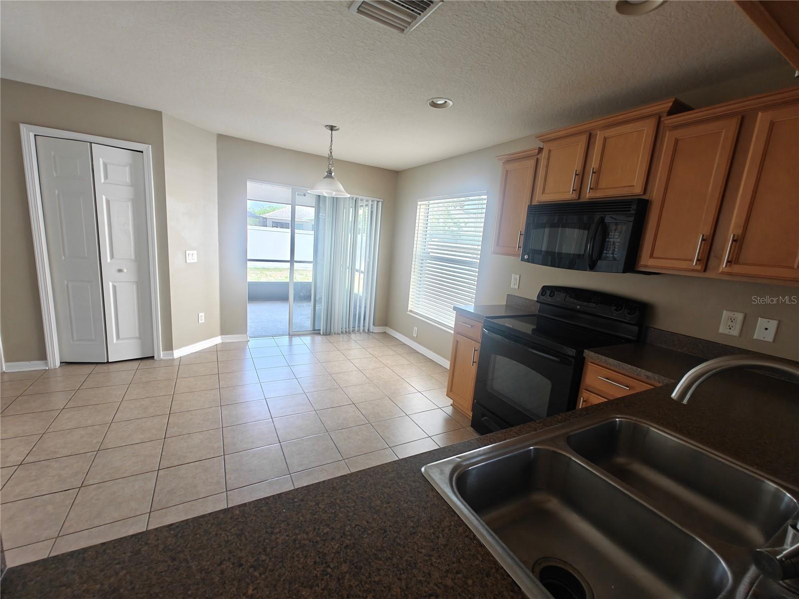 8225 SUMMER WOOD LN, RIVERVIEW, FL, 33578