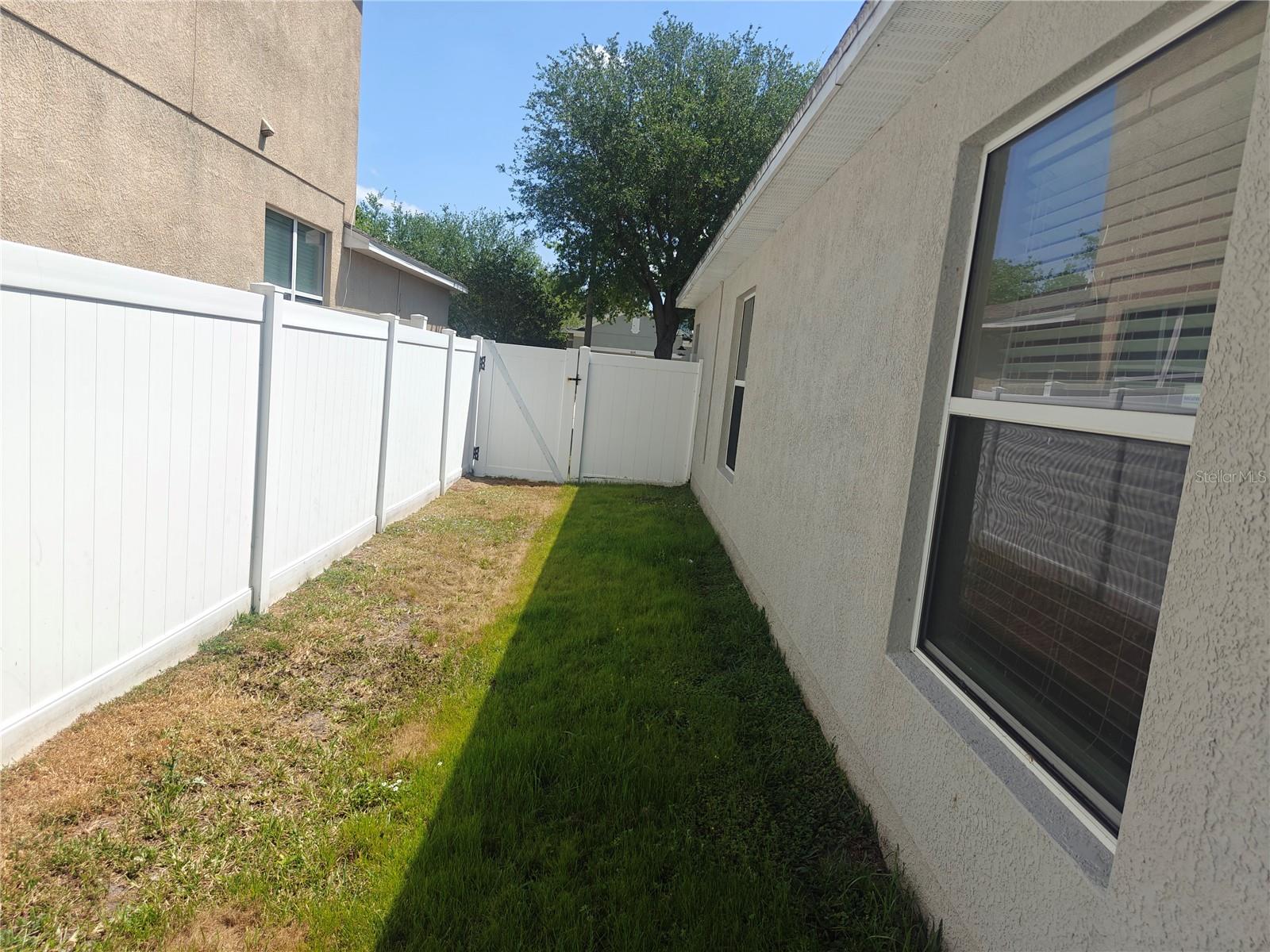 8225 SUMMER WOOD LN, RIVERVIEW, FL, 33578